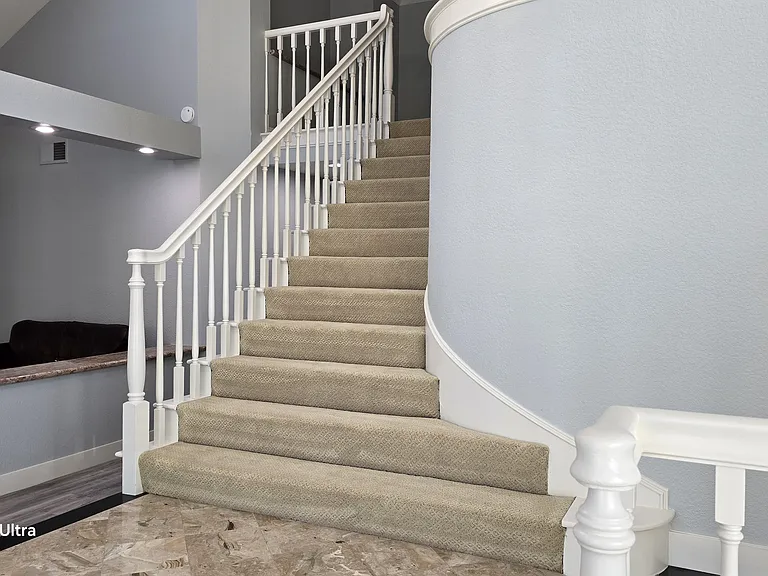 201 Spyglass Ln — Photo 5