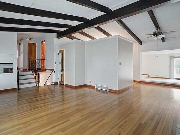 4th image of 318 Camby St