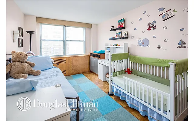 Sold by Douglas Elliman | media 16