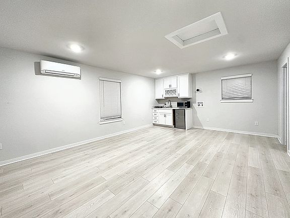 3rd image of 346 Garner Dr #B