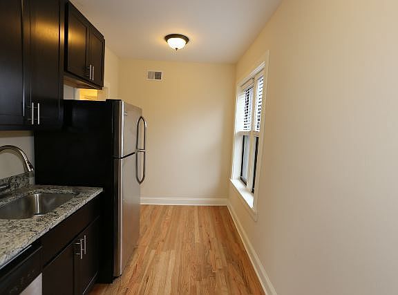 5th image of 4034 N Ashland Ave APT 1W