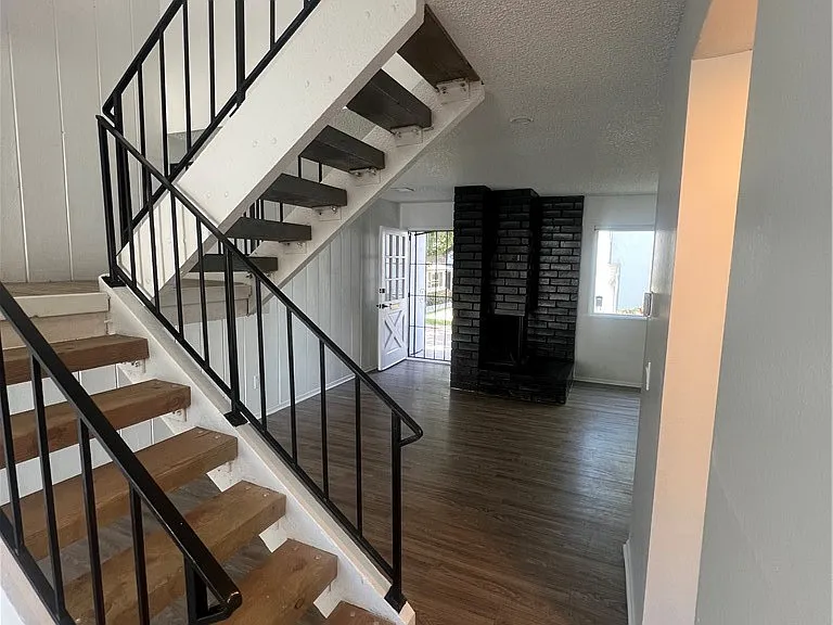 1341 Cameo Ln — Photo 4