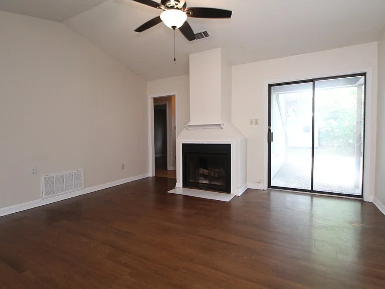 6201 Forest Pines Dr #D — Photo 3