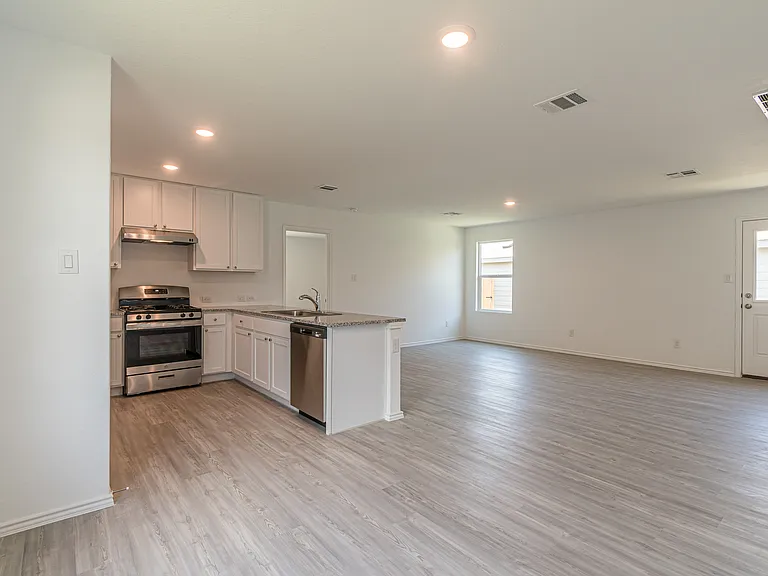 6406 Kemper Pl — Photo 21