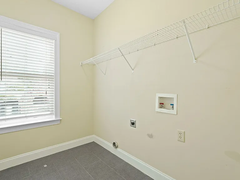 275 James Dunham Pkwy — Photo 22