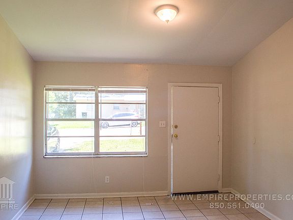 5th image of 2053 Warwick St