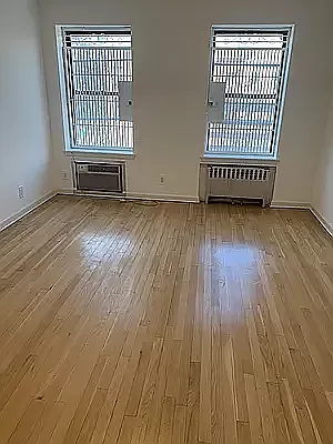 Rented by Bond New York | media 13