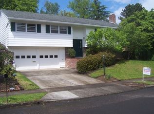 11425 SW Bel Aire Ln, Beaverton, OR 97008