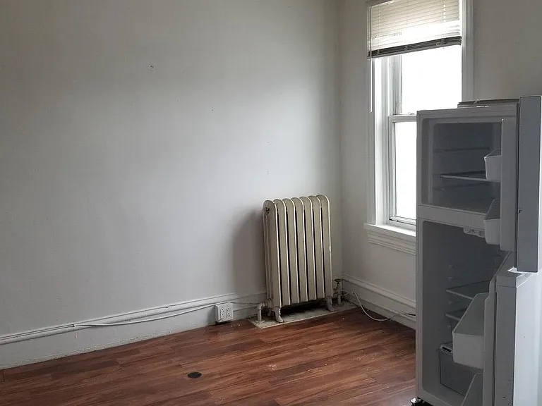 336 N 6th St #3 — Photo 5