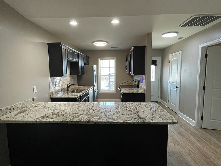 3104 Pleasant Valley Cir — Photo 3