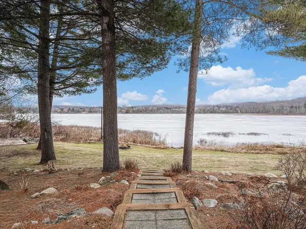 4464 Chessie Ln, Central Lake, MI 49622