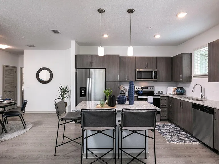 Enclave at 3230 — Photo 7