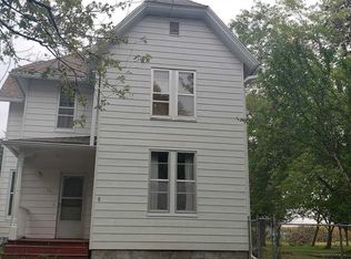 401 S Vermont St, Camp Point, IL 62320