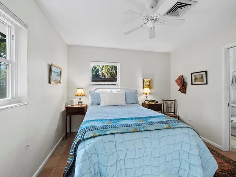 1642 Catalonia Ln — Photo 5
