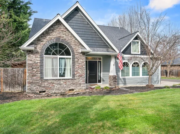 113 Skyler Ln, Phoenix, OR 97535