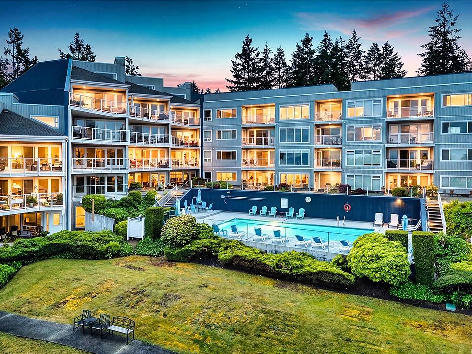 1st image of 2560 Departure Bay Rd #310
