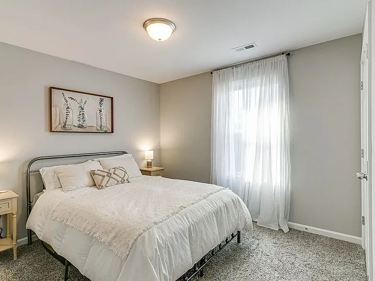 924 E Happy Hollow Dr — Photo 18