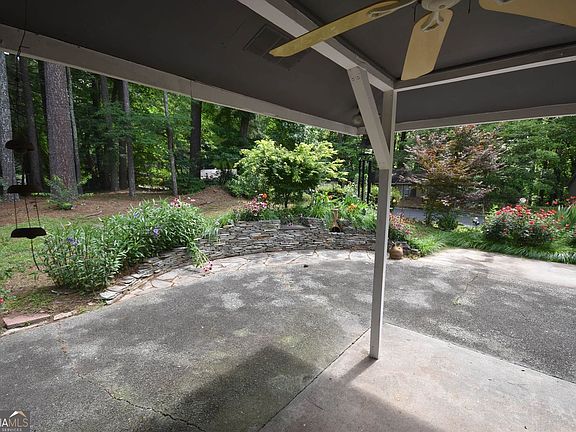 5th image of 1288 Crescent Dr