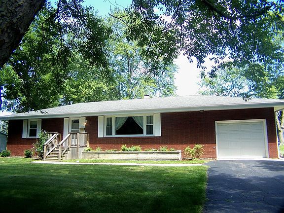2nd image of 2409 Forest Park Dr