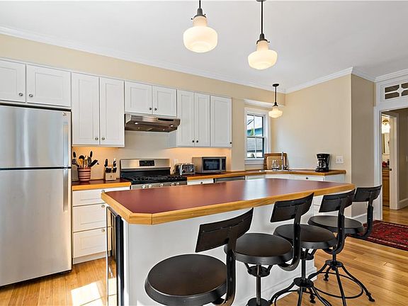 5th image of 6 Gladding Ct #1