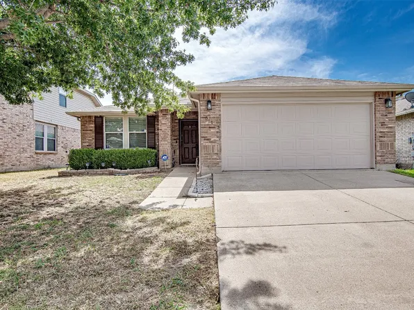 513 Riverflat Dr, Fort Worth, TX 76179