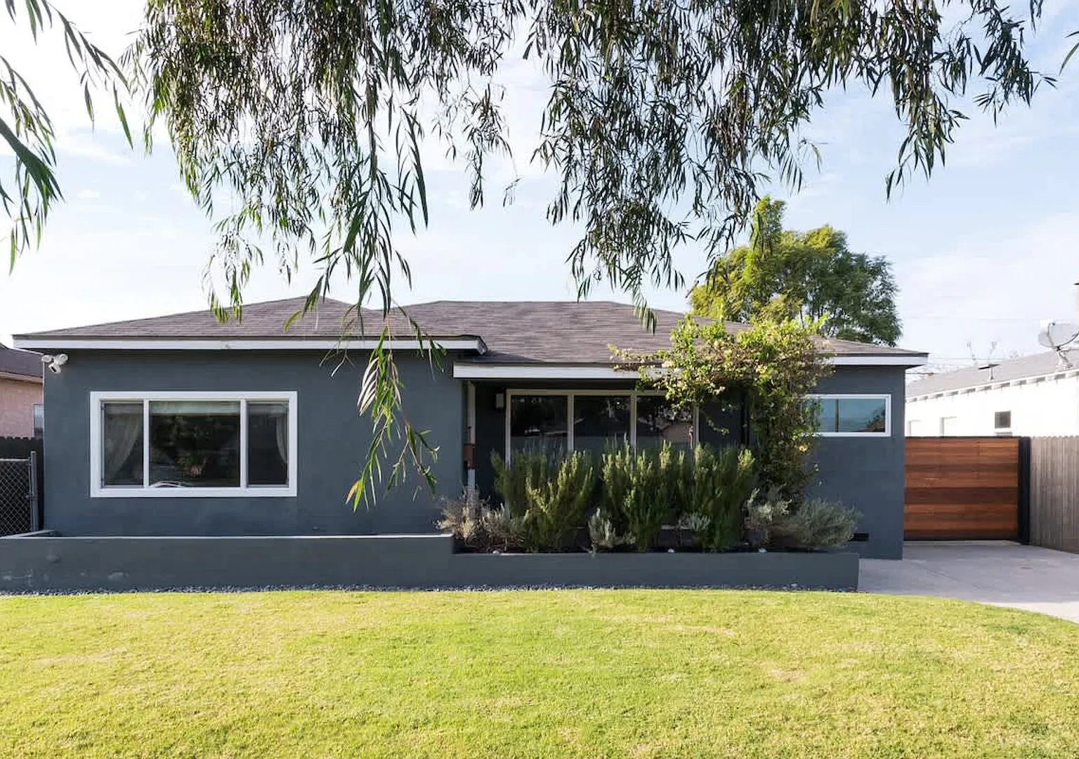 Culver City House: Backyard Oasis, 8 Mins to Venice Beach — Photo 3