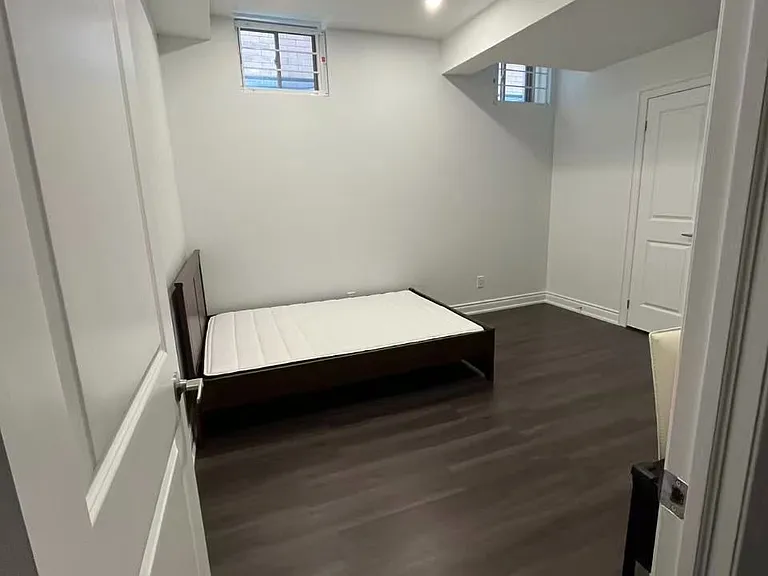 12 Jack Carson Dr #BASEMENT — Photo 2