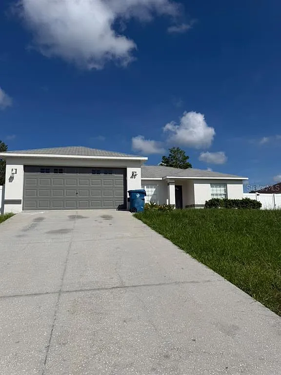 3 bed, 2.0 bath, 1559 sqft, $2,300 — Photo 4