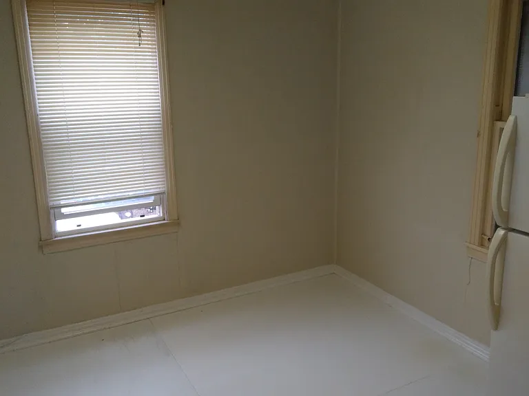 1217 4th Ave #5 — Photo 6