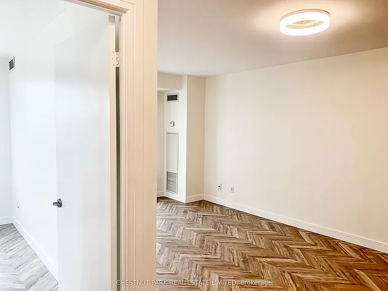 18 Harrison Garden Blvd #2504 — Photo 24
