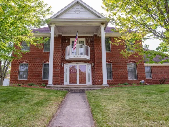 740 Broad Oak Dr, Dayton, OH 45426