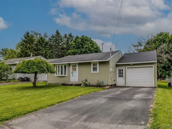 605 Webber Dr, Chittenango, NY 13037