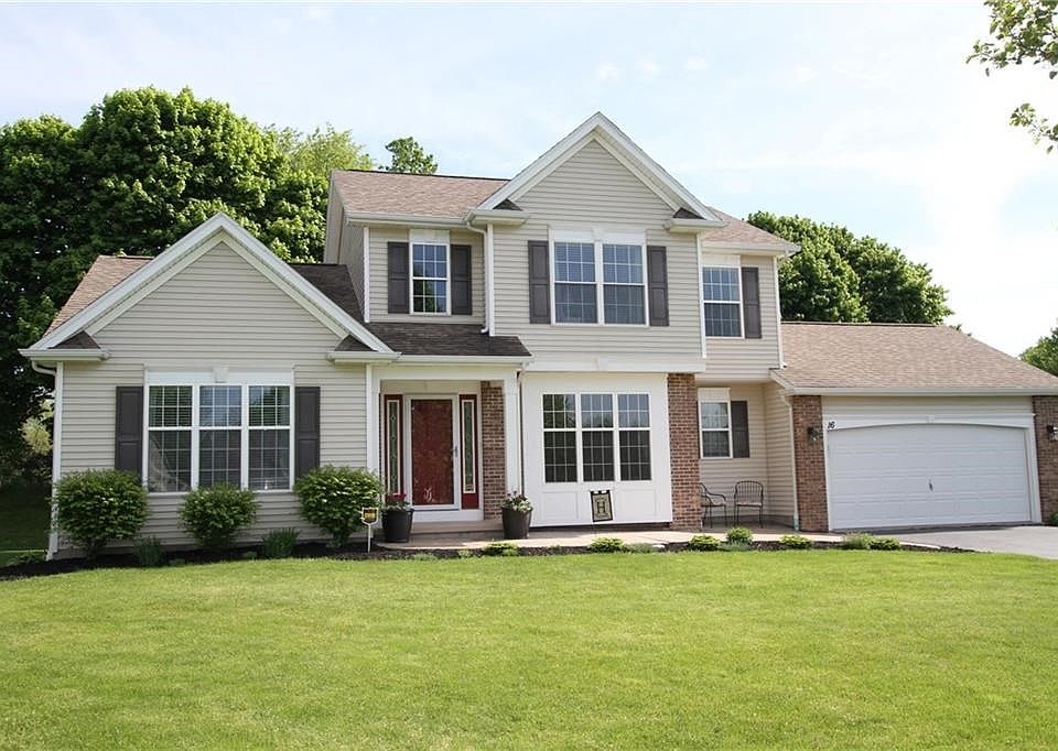 Welcome home to 16 Matlyn Dr.  Great contemporary Colonial on traffic free cul de sac. Nicely landscaped. Beautiful home!