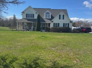 105 Saint Johns Rd W, Littlestown, PA 17340