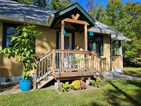 19 Blueberry Hill Hill, Greenwood Lake, NY 10925