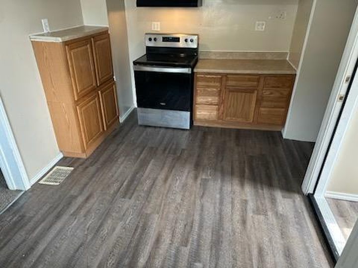 68 E Whitney Ave, Shelby, OH - View 3