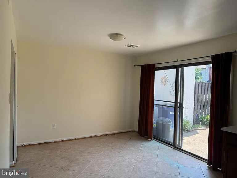 1155 Dublin Pl — Photo 6