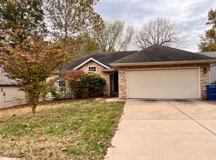 942 W Glenwood St, Springfield, MO 65807