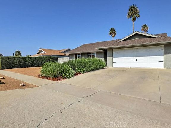 2nd image of 4014 Hickory Ln