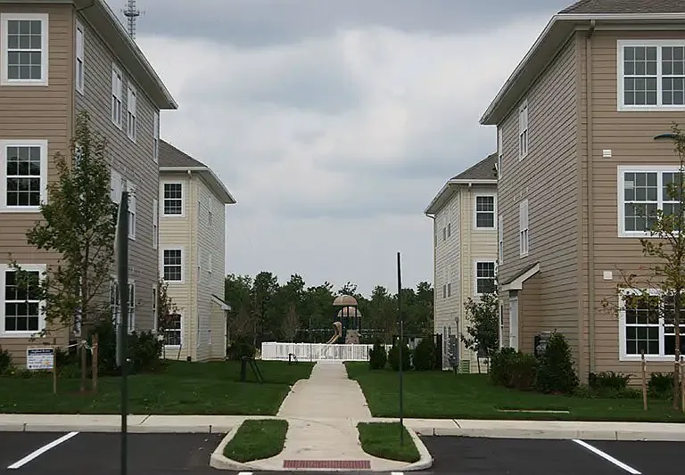 321 Cook Rd — Photo 4