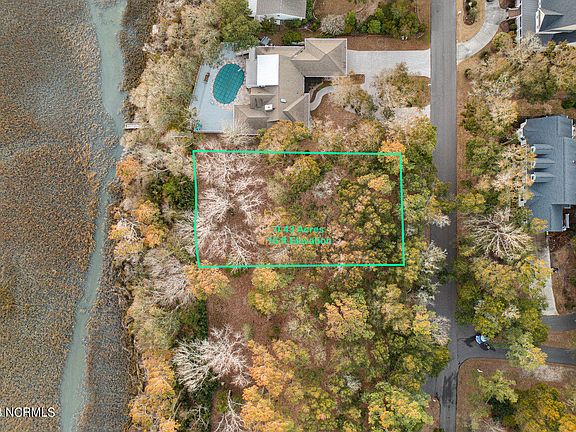 3rd image of 3351 Channelside Drive SW
