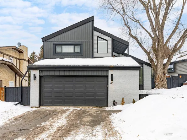 38 Woodcrest Ave, Saint Albert, AB T8N 3H5