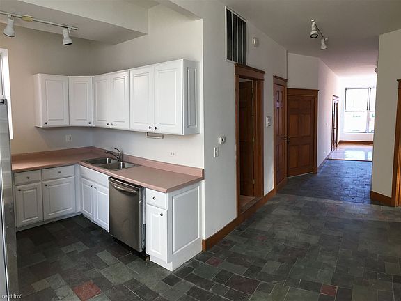 5th image of 1562 N Damen Ave APT 3