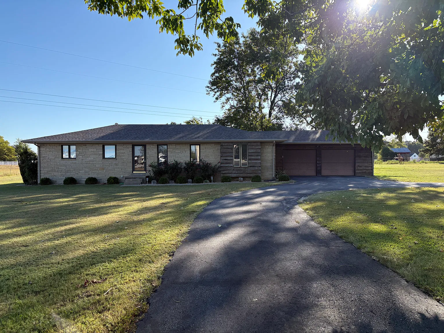 3 bed, 1512 sqft, $1,800 — Photo 1