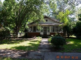 312 W 2nd St, Leland, MS 38756