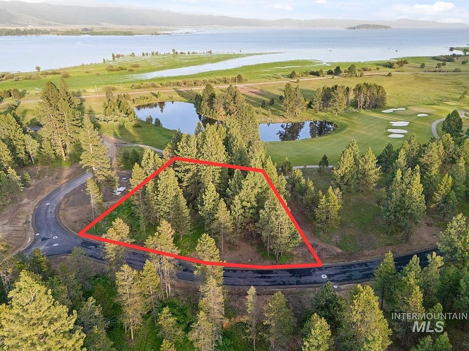 1st image of 4 Dalessio Ct