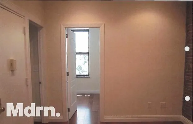 Rented by Mdrn Residential | media 2