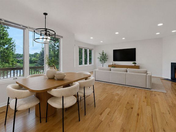 3rd image of 35 Reagan Way