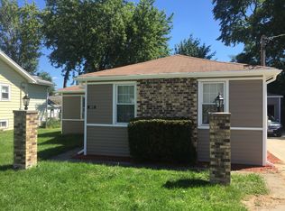 2073 Maple St, Des Plaines, IL 60018