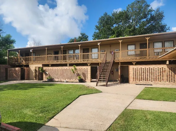 Chelsea Court PA, 1349 Jefferson Dr, Pt Arthur, TX 77642